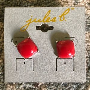 Classic four post earrings